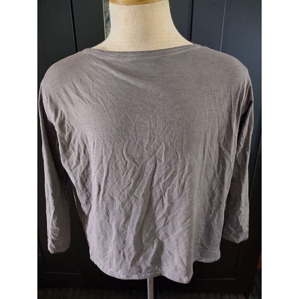Lululemon gray long sleeved work out tshirt top size Large